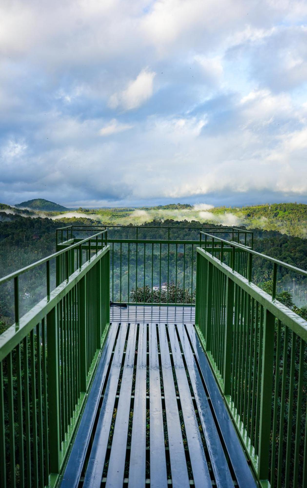 Space Rock Resort Калпетта Экстерьер фото