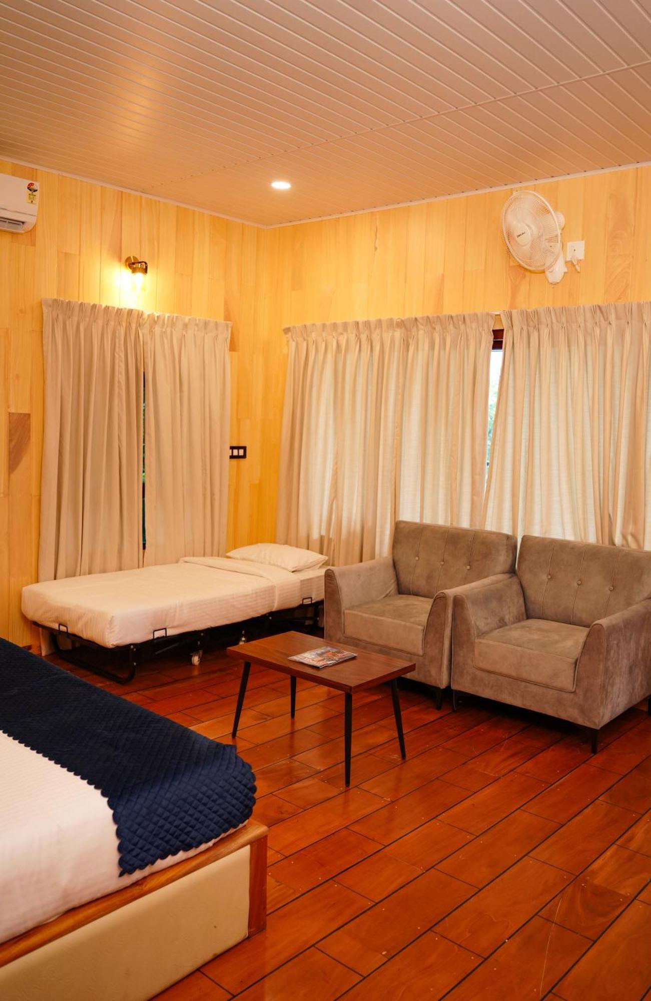 Space Rock Resort Калпетта Экстерьер фото